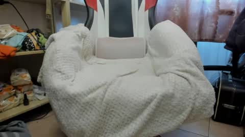 Snapshot of mistress_adel chatting on May 6, 5:35 am mistress_adel online show from May 6, 5:35 am