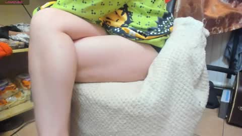 Snapshot of mistress_adel chatting on June 1, 11:28 pm mistress_adel online show from June 1, 11:28 pm