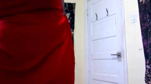 Snapshot of mistress_kasha chatting on January 18, 7:39 pm Mistress Kaha online show from January 18, 7:39 pm