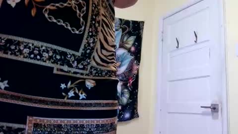 Snapshot of mistress_kasha chatting on April 1, 7:00 pm Mistress Kaha online show from April 1, 7:00 pm