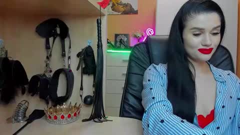 Snapshot of mistress_kristi chatting on May 18, 6:03 pm Mistress Kristi online show from May 18, 6:03 pm