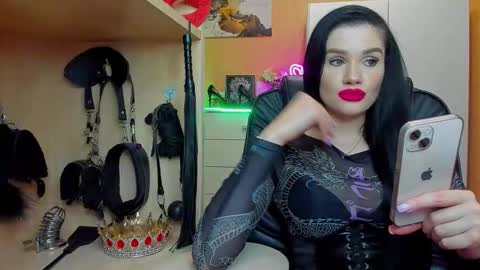 Snapshot of mistress_kristi chatting on May 25, 7:09 pm Mistress Kristi online show from May 25, 7:09 pm
