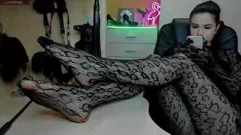 Snapshot of mistress_kristi chatting on June 9, 6:30 pm Mistress Kristi online show from June 9, 6:30 pm