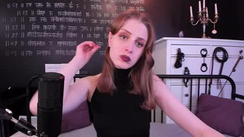 Snapshot of mistress_marlene chatting on January 5, 4:16 pm Mistress Marlene online show from January 5, 4:16 pm