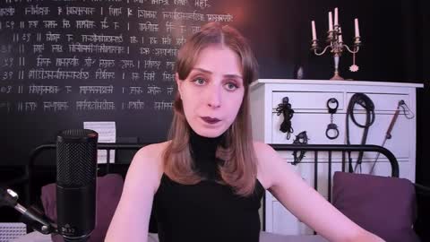 Snapshot of mistress_marlene chatting on January 19, 1:33 pm Mistress Marlene online show from January 19, 1:33 pm