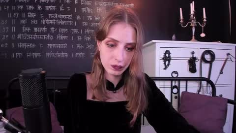 Snapshot of mistress_marlene chatting on January 24, 4:39 pm Mistress Marlene online show from January 24, 4:39 pm