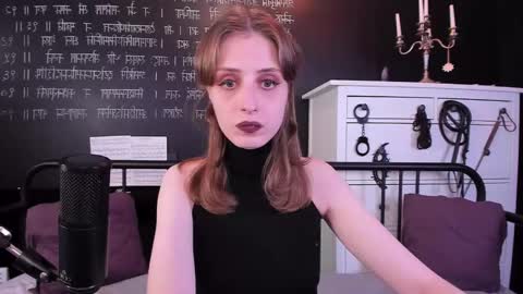 Snapshot of mistress_marlene chatting on January 30, 4:24 pm Mistress Marlene online show from January 30, 4:24 pm