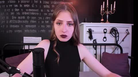 Snapshot of mistress_marlene chatting on September 13, 11:10 am Mistress Marlene online show from September 13, 11:10 am