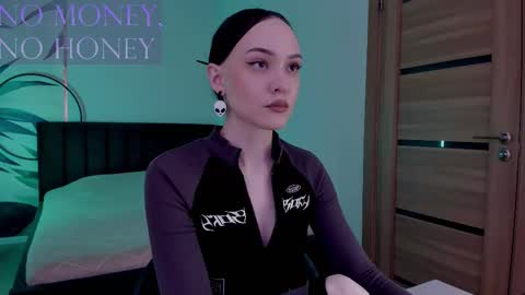 Mistress Mia online show from November 7, 4:45 am