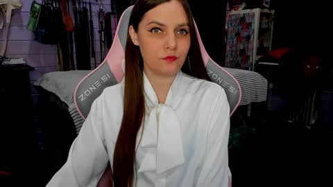 Snapshot of mistress_priest chatting on January 20, 9:11 pm Dirty Priest and Ivi online show from January 20, 9:11 pm
