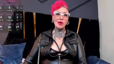 Sandy Mistress  online show from June 8, 9:26 pm