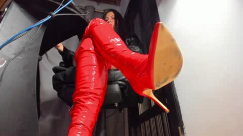 Snapshot of mistressanna_ chatting on July 14, 2:05 am Mistress Anna Alves online show from July 14, 2:05 am