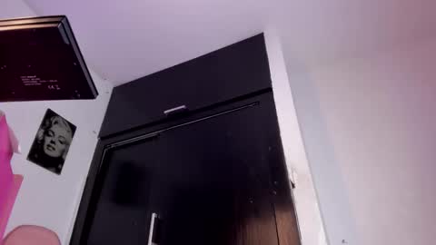 NAHOMY  online show from March 9, 7:07 pm