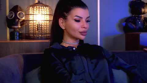 Elenia online show from November 28, 3:47 pm