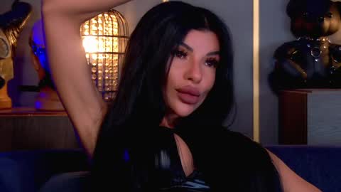 Snapshot of mistresselenia chatting on May 9, 1:27 pm Elenia online show from May 9, 1:27 pm