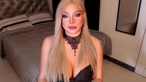 Ms Ems online show from November 8, 3:39 am