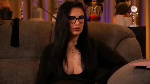 Mistress Kelly online show from October 30, 11:05 pm