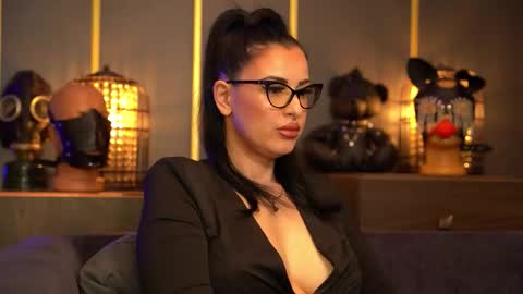 Mistress Kelly online show from February 19, 11:56 pm