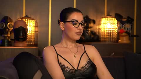 Mistress Kelly online show from April 20, 7:48 pm