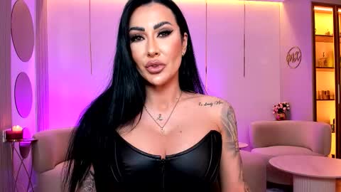 mistresskennya online show from December 3, 9:35 pm