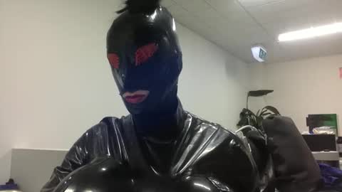 Snapshot of mistresslatexxx chatting on March 23, 11:25 am Bianca online show from March 23, 11:25 am