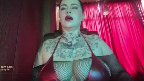 Snapshot of mistressolivia07 chatting on May 22, 6:24 pm Mistress olivia online show from May 22, 6:24 pm