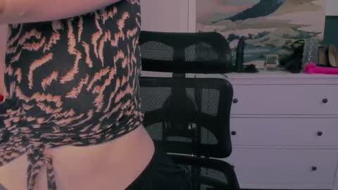 Snapshot of mistresssandy chatting on November 16, 10:04 pm SANDY online show from November 16, 10:04 pm