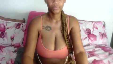 Snapshot of mistressshirleyx chatting on January 9, 7:40 pm mistressshirleyx online show from January 9, 7:40 pm