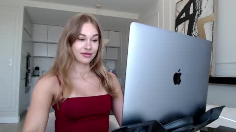 Snapshot of mistressuniverse chatting on May 25, 9:26 am mistressuniverse online show from May 25, 9:26 am
