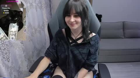 Snapshot of misty_dark chatting on May 13, 11:29 am misty_dark online show from May 13, 11:29 am