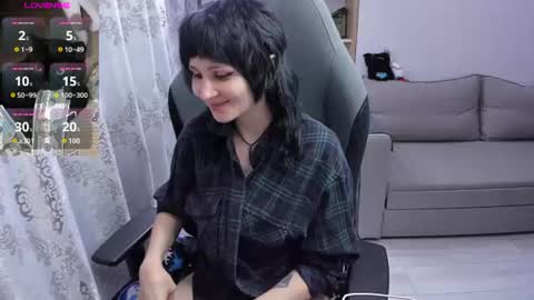 Snapshot of misty_dark chatting on July 28, 6:20 pm misty_dark online show from July 28, 6:20 pm