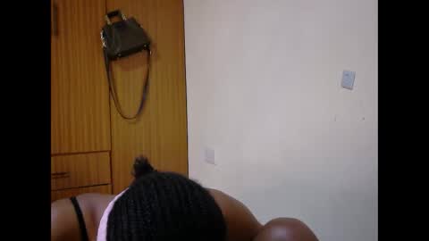 misty_shee online show from September 15, 10:54 pm