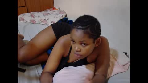 misty_shee online show from September 19, 11:38 pm