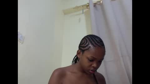 Snapshot of misty_shee chatting on May 4, 8:32 am misty_shee online show from May 4, 8:32 am