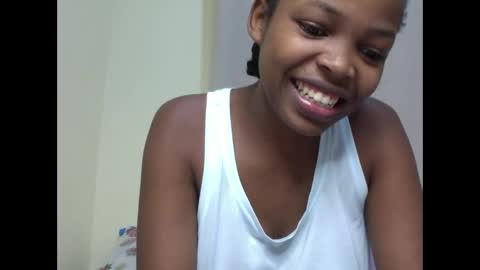 Snapshot of misty_shee chatting on May 21, 9:55 pm misty_shee online show from May 21, 9:55 pm
