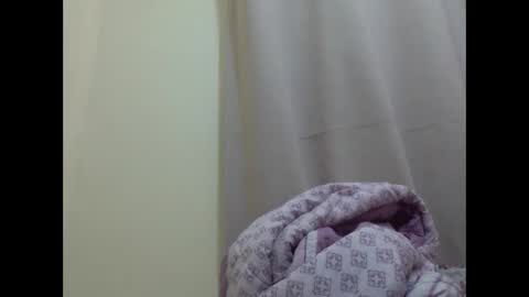 Snapshot of misty_shee chatting on May 24, 7:24 am misty_shee online show from May 24, 7:24 am