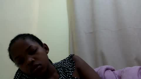 Snapshot of misty_shee chatting on May 25, 8:53 am misty_shee online show from May 25, 8:53 am