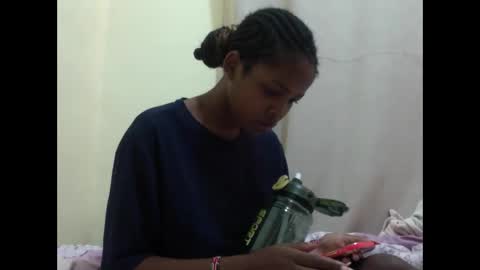 Snapshot of misty_shee chatting on June 7, 8:40 am misty_shee online show from June 7, 8:40 am