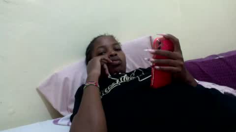 Snapshot of misty_shee chatting on June 13, 11:08 am misty_shee online show from June 13, 11:08 am