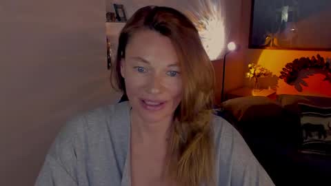 Snapshot of mistybarnes chatting on May 15, 4:36 pm MistyBarnes NONUDE MODEL online show from May 15, 4:36 pm