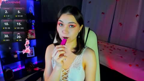 Snapshot of mistylovia chatting on March 1, 9:33 am mistylovia online show from March 1, 9:33 am