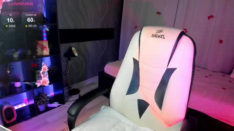 Snapshot of mistylovia chatting on March 3, 3:18 pm mistylovia online show from March 3, 3:18 pm