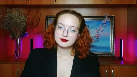 Snapshot of mistyrosee chatting on May 4, 10:39 pm Aria online show from May 4, 10:39 pm