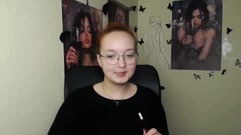 Snapshot of mistyrosee chatting on May 28, 6:21 am Aria online show from May 28, 6:21 am