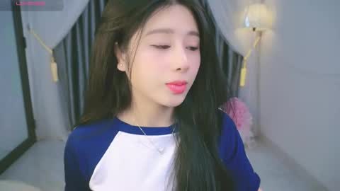 Snapshot of mit2244 chatting on October 30, 4:03 am Mt online show from October 30, 4:03 am