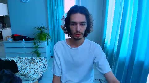 MitchelKurse online show from June 20, 2:42 pm