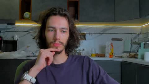 MitchelKurse online show from July 10, 9:17 pm
