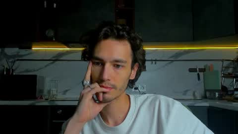 MitchelKurse online show from July 23, 1:41 am