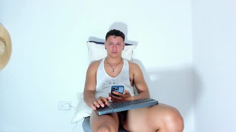 Snapshot of mitchellburns chatting on February 8, 6:43 am mitchell online show from February 8, 6:43 am