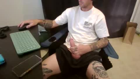 Snapshot of mitchyslick6969 chatting on April 26, 6:05 pm ShyGuy6969 online show from April 26, 6:05 pm